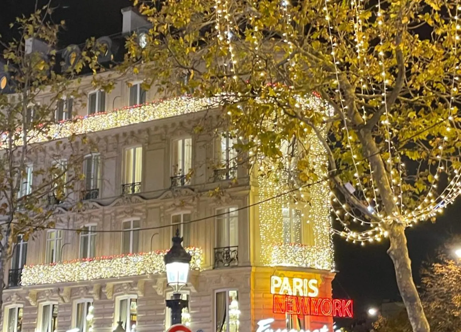 Triangle D Or Champs Elysees Paris